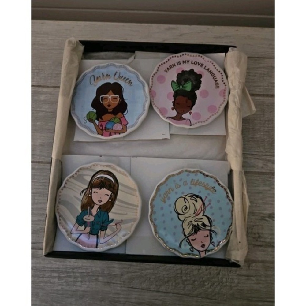 Yarn‎ Queen Jewerly Dishes Set Of 4